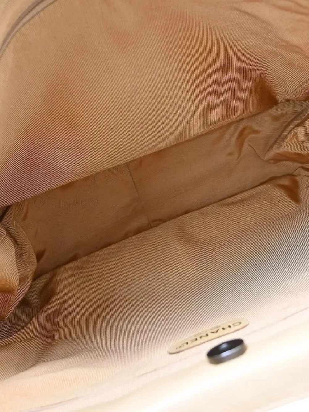 Best07 Chanel Beige Lambskin Handbag KQ01587